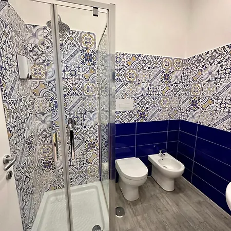 I Tre Santi 3* נאפולי