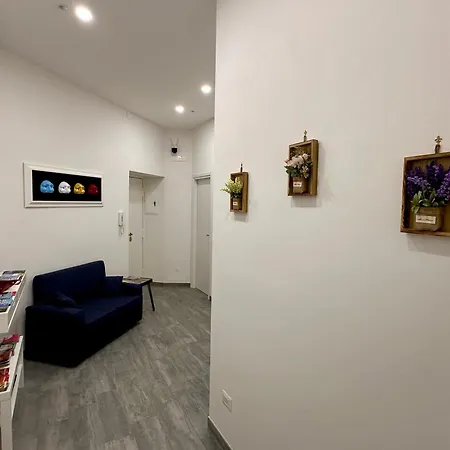 לינה וארוחת בוקר I Tre Santi נאפולי