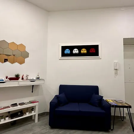 I Tre Santi 3* נאפולי